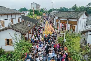 中国香港球员陈晋一：能与梅西交手是无法形容的，但我选择亚洲杯